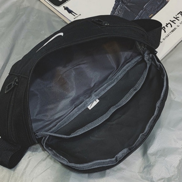 Unisex Nike Fannypack - Picture 5 of 7